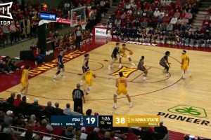 模板肯纳德！四年换四校！路易斯维尔大学大四射手瑞安·康韦尔